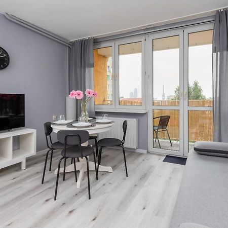 Family Apartment With Balcony In Gdynia By Noclegi Renters Kültér fotó