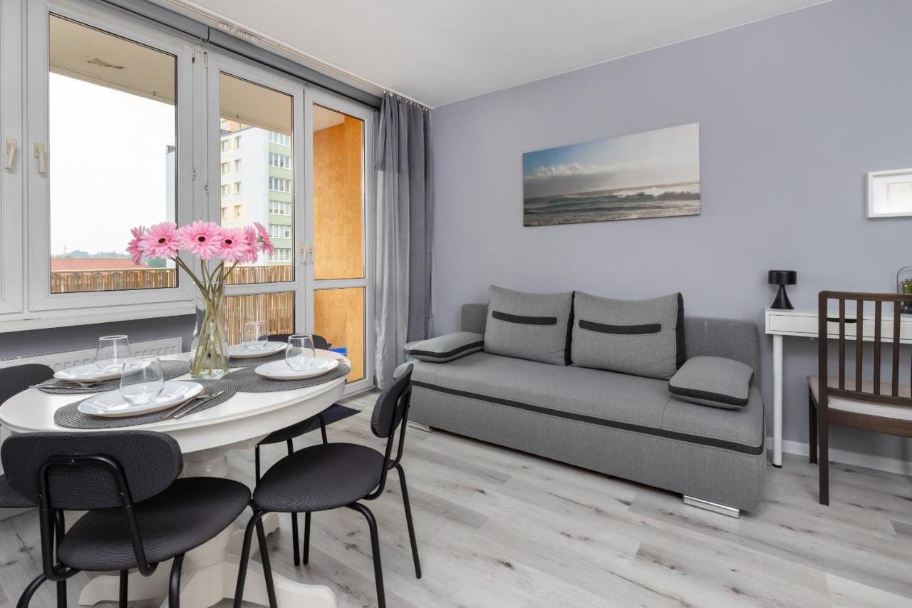 Family Apartment With Balcony In Gdynia By Noclegi Renters Kültér fotó