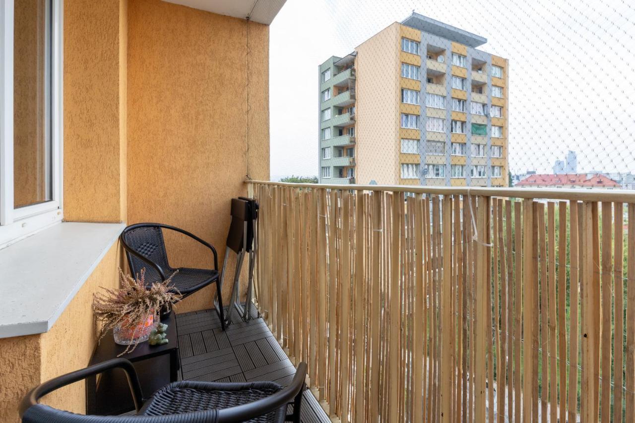 Family Apartment With Balcony In Gdynia By Noclegi Renters Kültér fotó